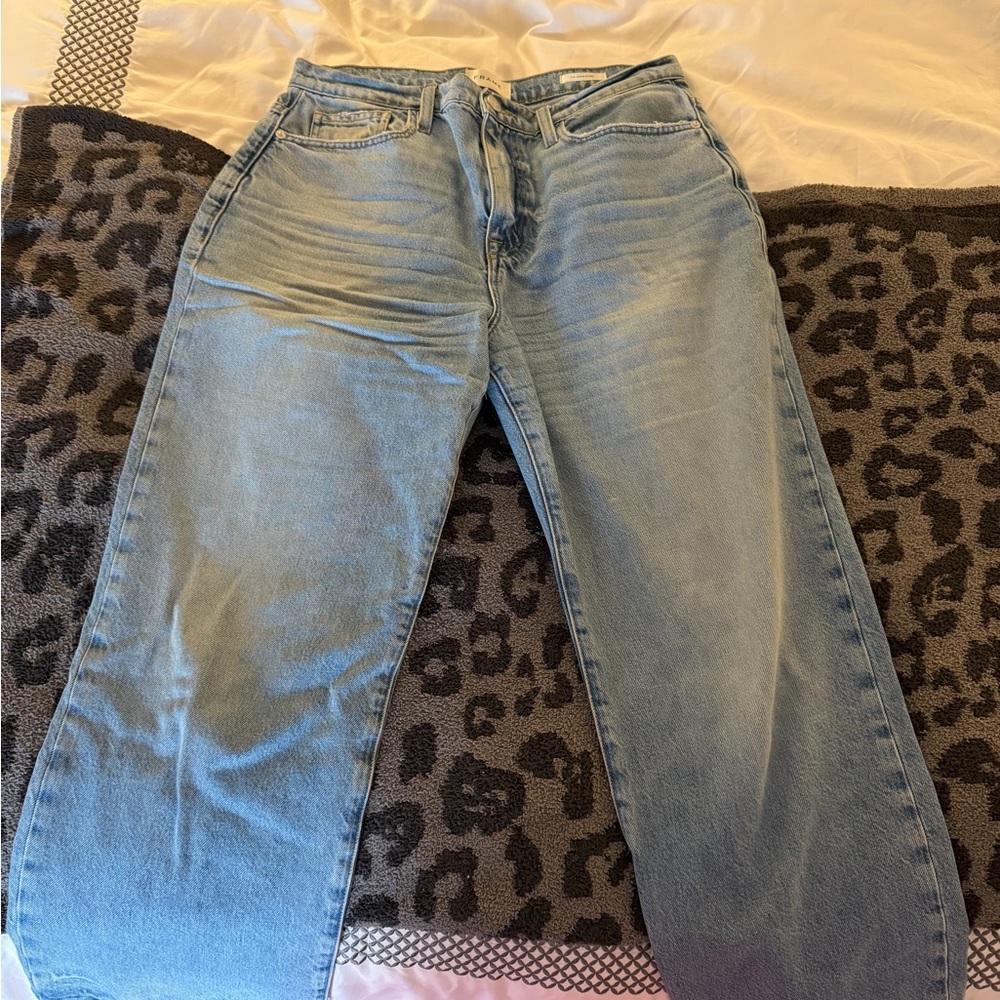 Frame Denim Light Blue Straight Leg Jeans. Le Jane Crop